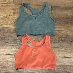 Lot of 2 Nike Swoosh Sports Bra 1 in Heather Green/1 Brunt Orange Women’s size M